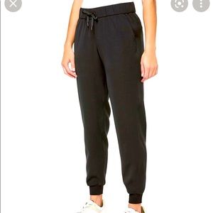 Lululemon On the Fly Joggers